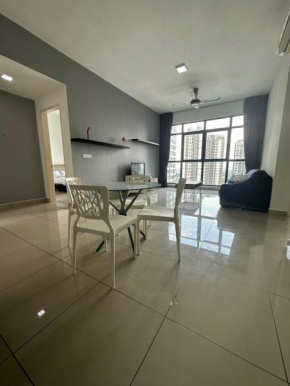 Conezion, pool view high floor, beside ioi city mall, opposite hospital serdang, beside Uniteen and UPM, Putrajaya